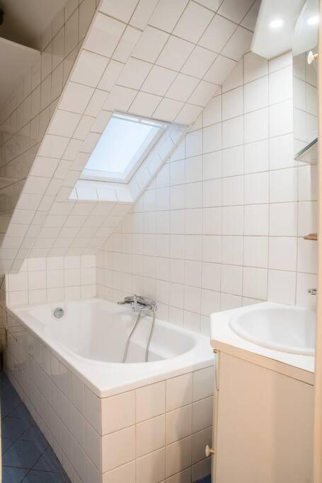 Spacious Studio In Paris Hyper Center - Smart Tv & Wifi - 4P Zewnętrze zdjęcie
